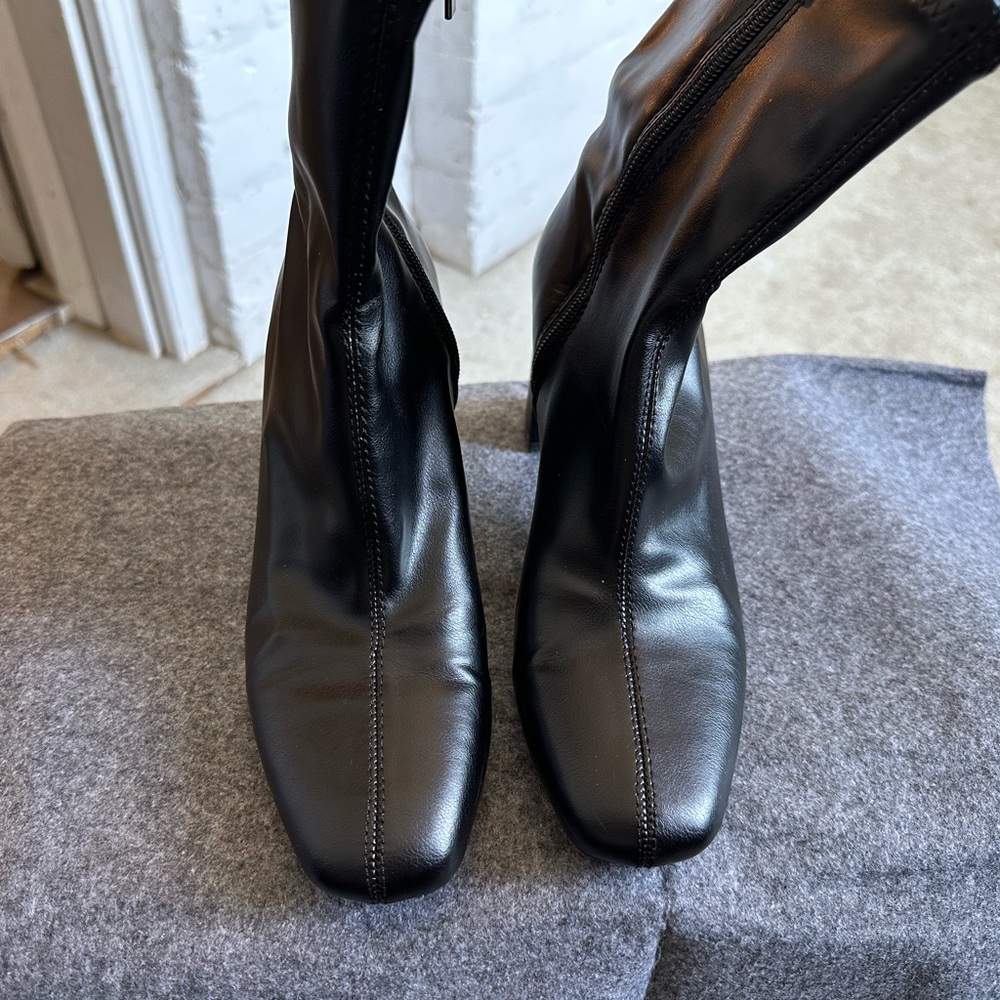 Bershka Sleek Black Heeled Boots